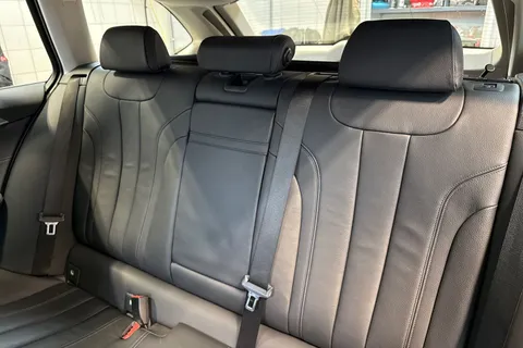 18 of 63 for BMW 5 SERIES 520d MHT SE 5dr Auto