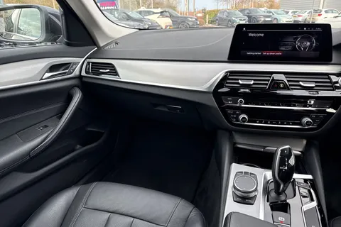 19 of 63 for BMW 5 SERIES 520d MHT SE 5dr Auto