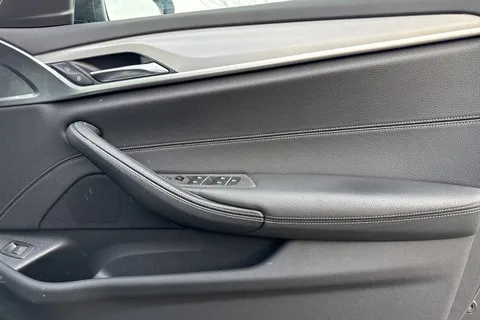 20 of 63 for BMW 5 SERIES 520d MHT SE 5dr Auto