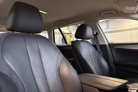 23 of 63 for BMW 5 SERIES 520d MHT SE 5dr Auto