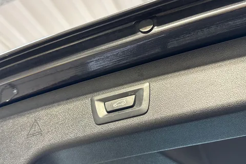 29 of 63 for BMW 5 SERIES 520d MHT SE 5dr Auto