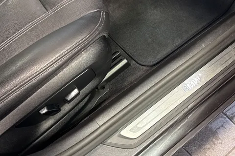 32 of 63 for BMW 5 SERIES 520d MHT SE 5dr Auto