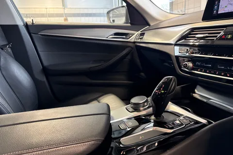 50 of 63 for BMW 5 SERIES 520d MHT SE 5dr Auto