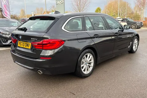 52 of 63 for BMW 5 SERIES 520d MHT SE 5dr Auto