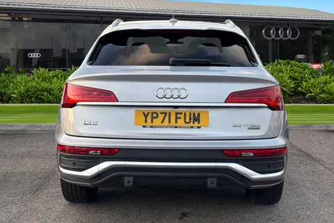 YP71FUM Audi Q5 S line 50 TFSI e quattro 299 PS S tronic Thumbnail #4