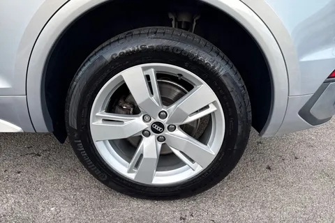 YP71FUM Audi Q5 S line 50 TFSI e quattro 299 PS S tronic Thumbnail #11
