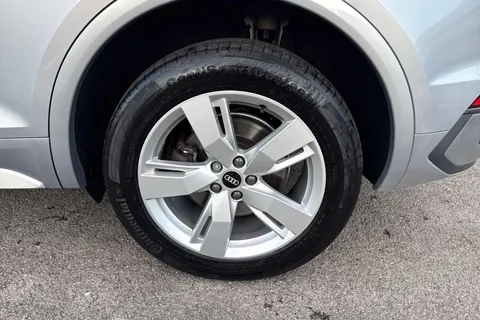 YP71FUM Audi Q5 S line 50 TFSI e quattro 299 PS S tronic Thumbnail #13