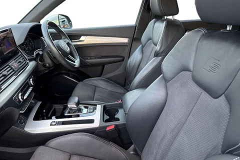 YP71FUM Audi Q5 S line 50 TFSI e quattro 299 PS S tronic Thumbnail #16