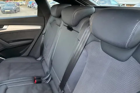 YP71FUM Audi Q5 S line 50 TFSI e quattro 299 PS S tronic Thumbnail #19