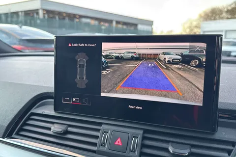 YP71FUM Audi Q5 S line 50 TFSI e quattro 299 PS S tronic Thumbnail #31