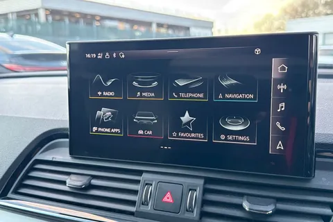 YP71FUM Audi Q5 S line 50 TFSI e quattro 299 PS S tronic Thumbnail #32