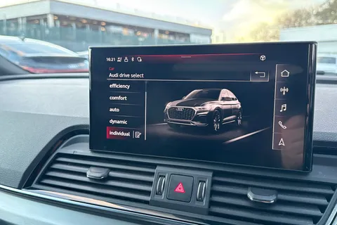 YP71FUM Audi Q5 S line 50 TFSI e quattro 299 PS S tronic Thumbnail #43