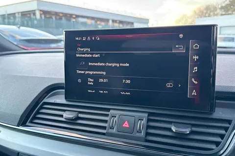 YP71FUM Audi Q5 S line 50 TFSI e quattro 299 PS S tronic Thumbnail #44