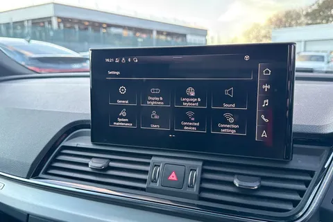 YP71FUM Audi Q5 S line 50 TFSI e quattro 299 PS S tronic Thumbnail #47