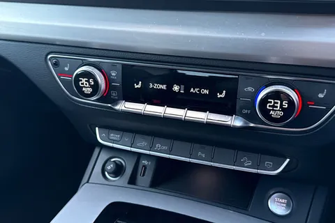 YP71FUM Audi Q5 S line 50 TFSI e quattro 299 PS S tronic Thumbnail #49