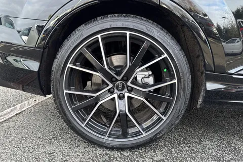  Audi Q7 3.0 TDI V6 Black Edition Tiptronic quattro Euro 6 (s/s) 5dr Thumbnail #11