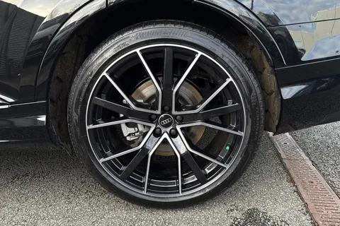  Audi Q7 3.0 TDI V6 Black Edition Tiptronic quattro Euro 6 (s/s) 5dr Thumbnail #13