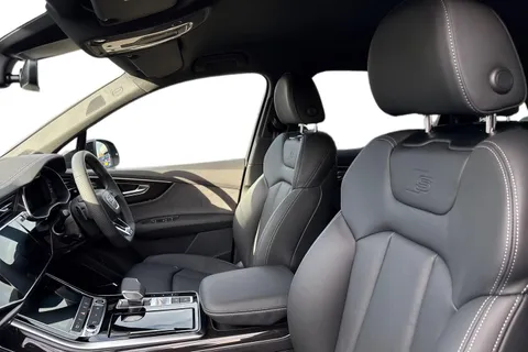  Audi Q7 3.0 TDI V6 Black Edition Tiptronic quattro Euro 6 (s/s) 5dr Thumbnail #16