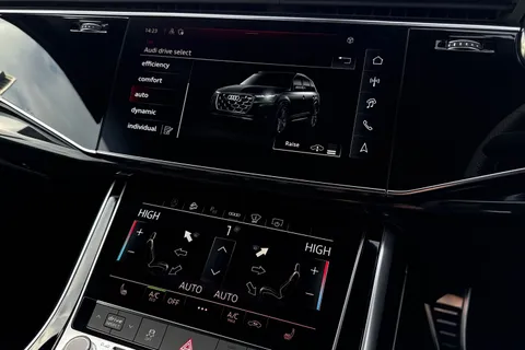  Audi Q7 3.0 TDI V6 Black Edition Tiptronic quattro Euro 6 (s/s) 5dr Thumbnail #32