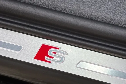  Audi Q7 3.0 TDI V6 Black Edition Tiptronic quattro Euro 6 (s/s) 5dr Thumbnail #44