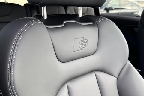  Audi Q7 3.0 TDI V6 Black Edition Tiptronic quattro Euro 6 (s/s) 5dr Thumbnail #49