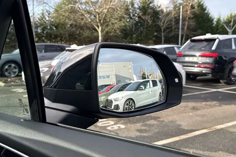  Audi Q7 3.0 TDI V6 Black Edition Tiptronic quattro Euro 6 (s/s) 5dr Thumbnail #55