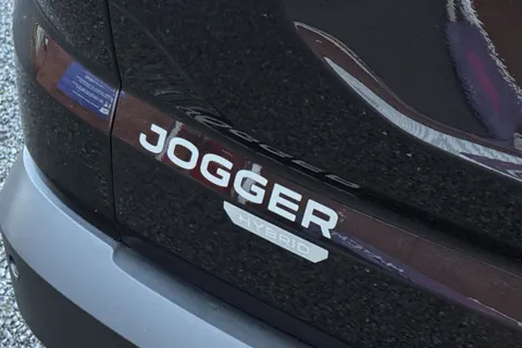 NA74UMB Dacia Jogger 1.6 Hybrid EXTREME MPV 5dr Petrol Hybrid Auto Euro 6 (s/s) (140 ps) Thumbnail #37
