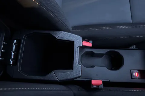 NA74UMB Dacia Jogger 1.6 Hybrid EXTREME MPV 5dr Petrol Hybrid Auto Euro 6 (s/s) (140 ps) Thumbnail #46