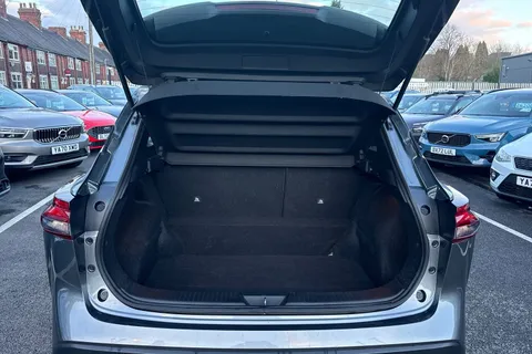 YF72JVD Nissan Qashqai 1.3 DIG-T MHEV Acenta Premium XTRON Euro 6 (s/s) 5dr Thumbnail #10