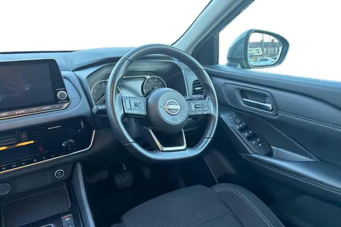 YF72JVD Nissan Qashqai 1.3 DIG-T MHEV Acenta Premium XTRON Euro 6 (s/s) 5dr Thumbnail #13