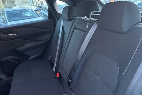 YF72JVD Nissan Qashqai 1.3 DIG-T MHEV Acenta Premium XTRON Euro 6 (s/s) 5dr Thumbnail #14