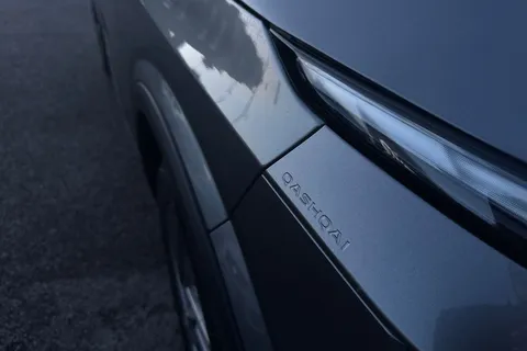 YF72JVD Nissan Qashqai 1.3 DIG-T MHEV Acenta Premium XTRON Euro 6 (s/s) 5dr Thumbnail #27