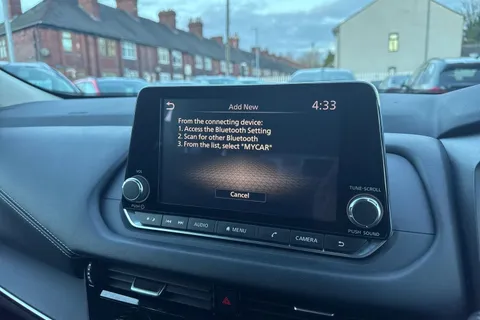 YF72JVD Nissan Qashqai 1.3 DIG-T MHEV Acenta Premium XTRON Euro 6 (s/s) 5dr Thumbnail #28