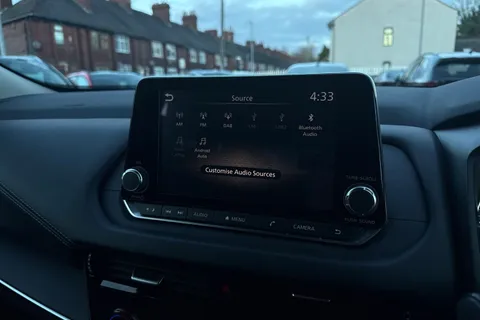 YF72JVD Nissan Qashqai 1.3 DIG-T MHEV Acenta Premium XTRON Euro 6 (s/s) 5dr Thumbnail #30