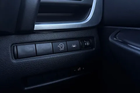 YF72JVD Nissan Qashqai 1.3 DIG-T MHEV Acenta Premium XTRON Euro 6 (s/s) 5dr Thumbnail #39