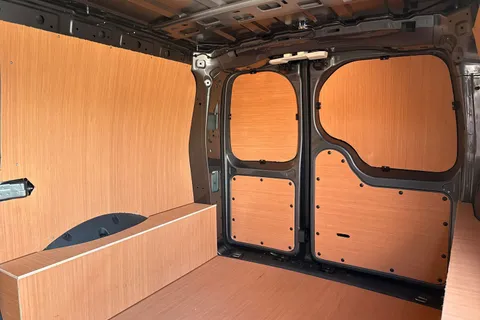 DG75CVV Volkswagen Caddy Maxi 2.0 TDI 122PS Commerce Pro Van DSG [Tech Pack] Thumbnail #18