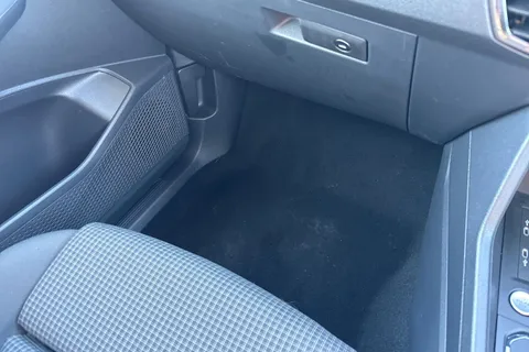 DG75CVV Volkswagen Caddy Maxi 2.0 TDI 122PS Commerce Pro Van DSG [Tech Pack] Thumbnail #19