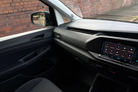 PE25VML Volkswagen Caddy 2.0 TDI 102PS Commerce Plus Van [Tech Pack] Thumbnail #19