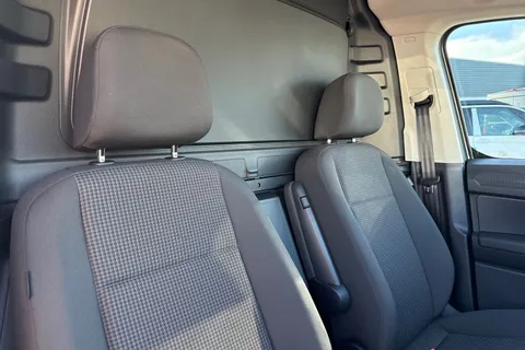 DG75CVV Volkswagen Caddy Maxi 2.0 TDI 122PS Commerce Pro Van DSG [Tech Pack] Thumbnail #23