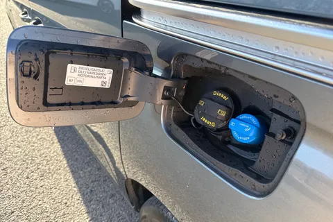 DG75CVV Volkswagen Caddy Maxi 2.0 TDI 122PS Commerce Pro Van DSG [Tech Pack] Thumbnail #24