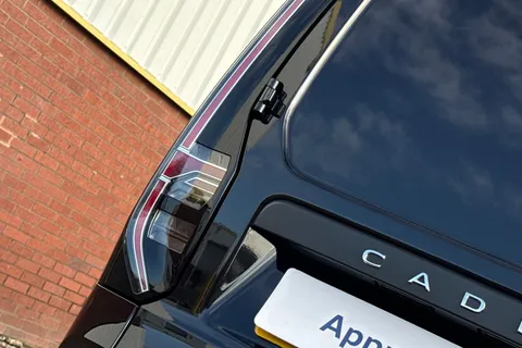 PE25VML Volkswagen Caddy 2.0 TDI 102PS Commerce Plus Van [Tech Pack] Thumbnail #33