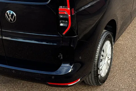 PE25VML Volkswagen Caddy 2.0 TDI 102PS Commerce Plus Van [Tech Pack] Thumbnail #37