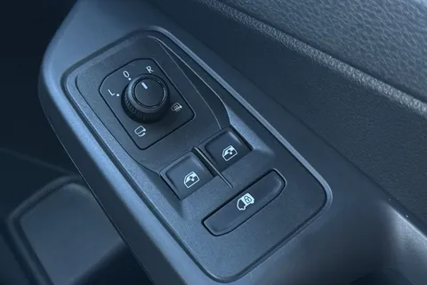 DG75CVV Volkswagen Caddy Maxi 2.0 TDI 122PS Commerce Pro Van DSG [Tech Pack] Thumbnail #41