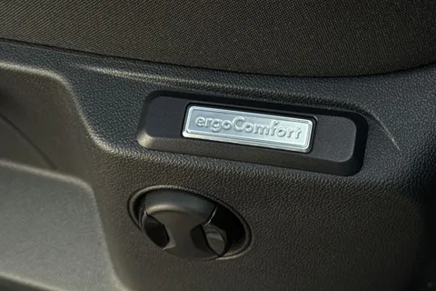 PE25VML Volkswagen Caddy 2.0 TDI 102PS Commerce Plus Van [Tech Pack] Thumbnail #51