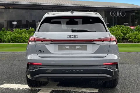  Audi Q4 e-tron 45 Black Edition Auto 5dr 82kWh Thumbnail #5