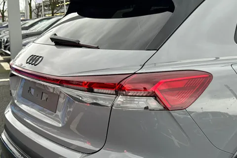  Audi Q4 e-tron 45 Black Edition Auto 5dr 82kWh Thumbnail #8