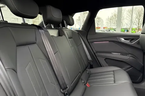  Audi Q4 e-tron 45 Black Edition Auto 5dr 82kWh Thumbnail #19
