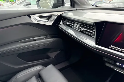  Audi Q4 e-tron 45 Black Edition Auto 5dr 82kWh Thumbnail #20