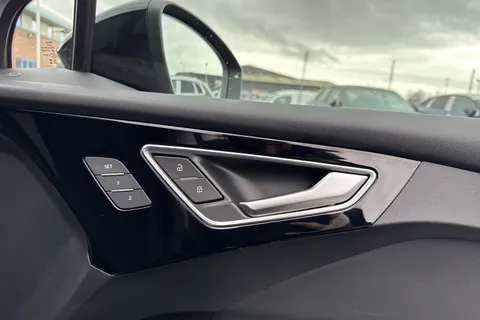 20 of 65 for Audi Q4 e-tron 45 Black Edition Auto 5dr 82kWh