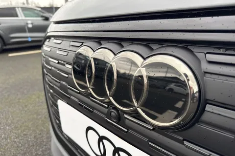  Audi Q4 e-tron 45 Black Edition Auto 5dr 82kWh Thumbnail #25